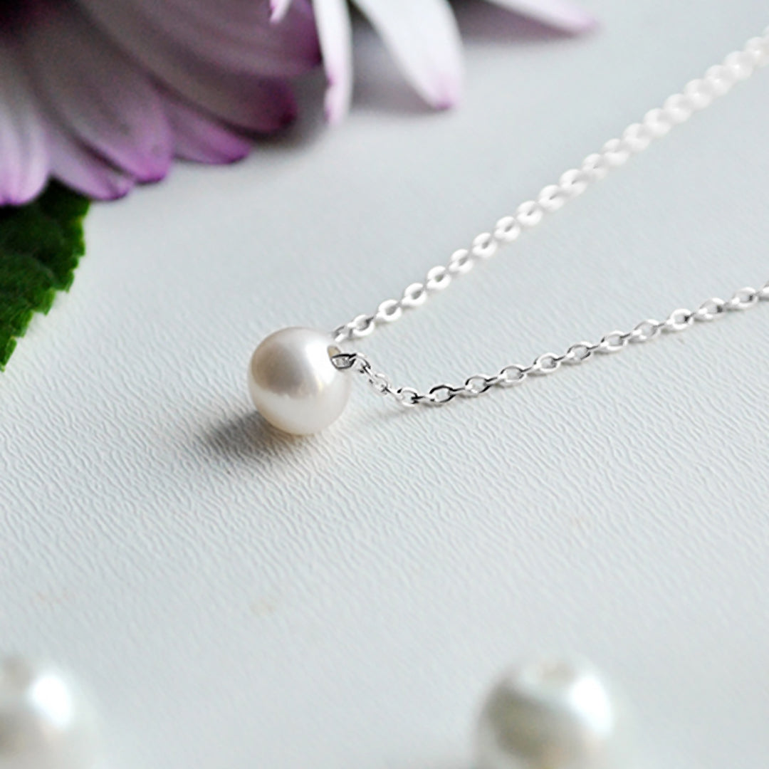 Isla Gold Pearl Necklace