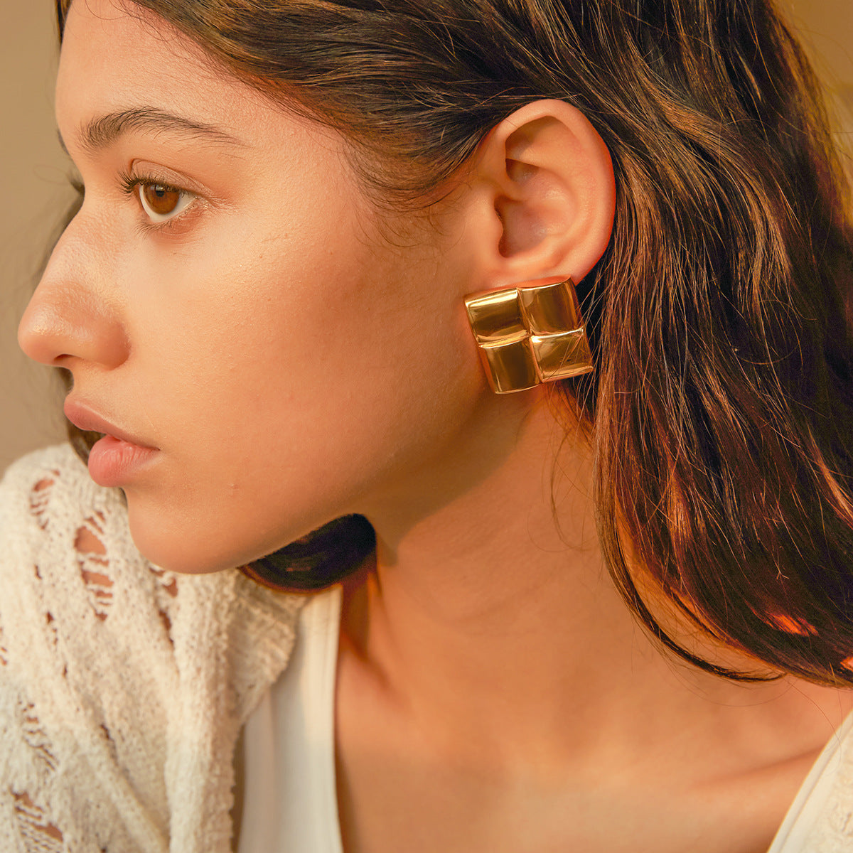 Nahlia Gold Earrings